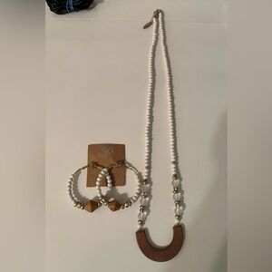 Elegant White and Gold Necklace and Earring Set